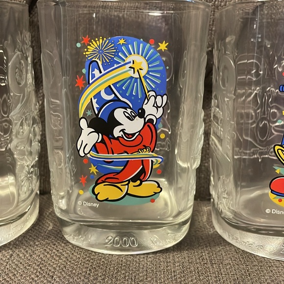 2000 Disney Mickey Mouse McDonald’s Glass Set of 4 - Picture 3 of 8
